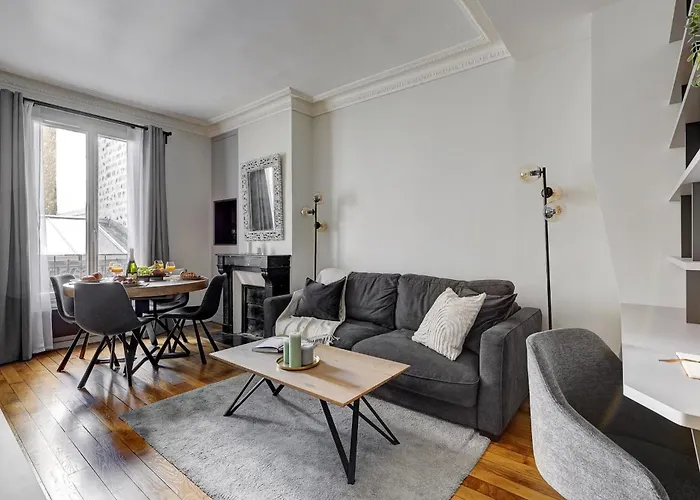 Latin Quarter & Pantheon With Balcony - Cityapartmentstay